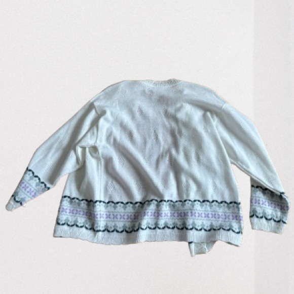 Thrifted vintage white cardigan, lilac and turquoise details. - Picture 3 of 3